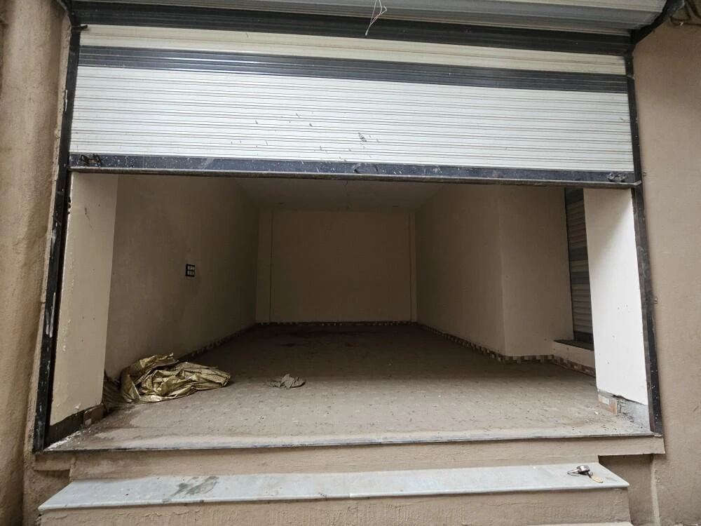 Property for Lease in Patni Bazar, Ujjain, M P